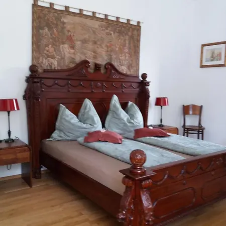 Herrenhaus Guest house Burgau