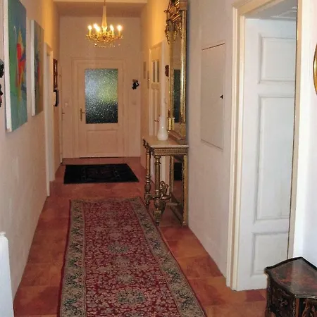 Herrenhaus *