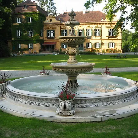 Herrenhaus Gæstehus