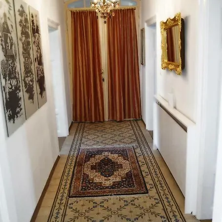 Herrenhaus *
