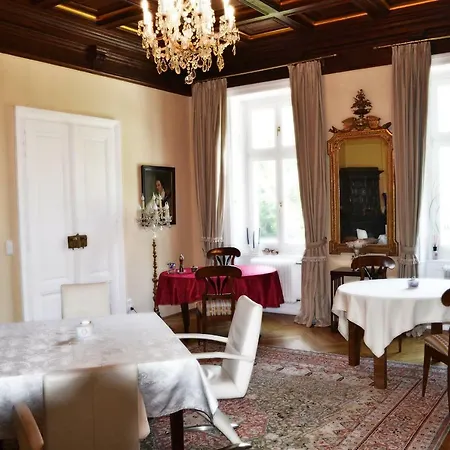 Herrenhaus Gæstehus *